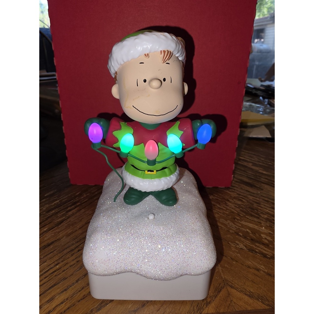 Hallmark - Charlie Brown - Peanuts Gang Christmas Light Show 2015 Wireless